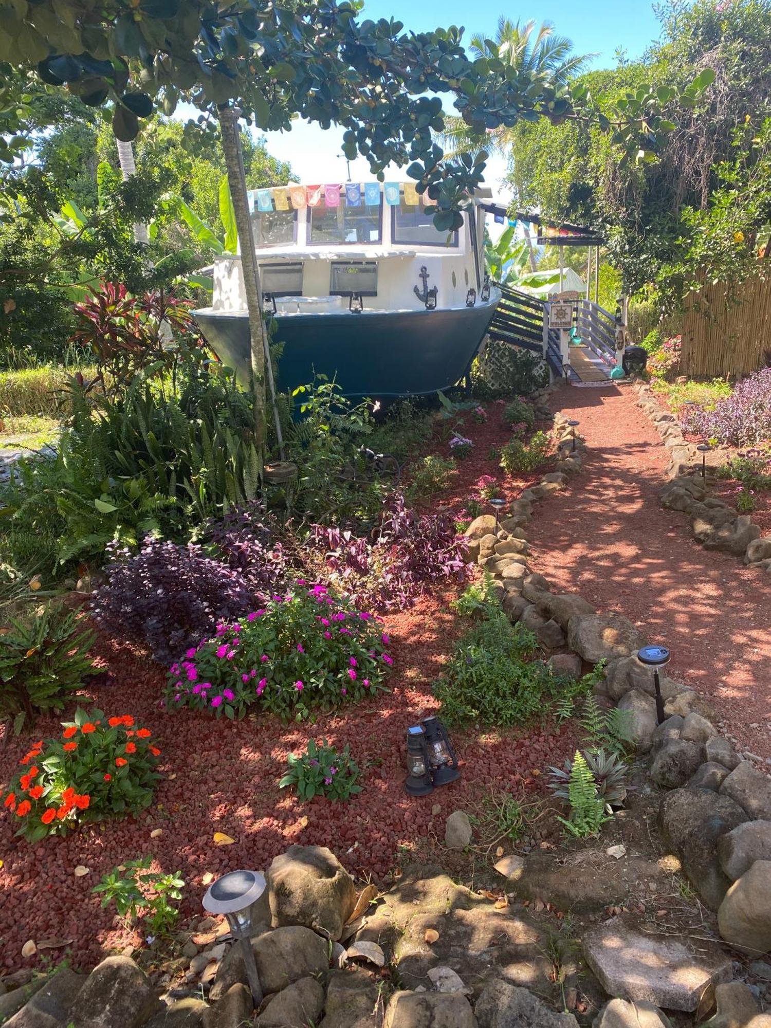 Cozy Jungle Boat Hideaway With Stunning Ocean View Villa Kealakekua Bagian luar foto